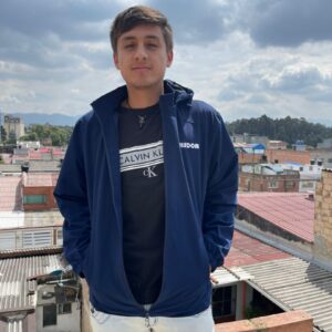 Chaqueta Antifluido Con Capota