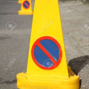 Cono Prohibido  Parquear En Blanco
