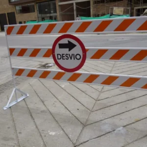 Barricada Metálica Tipo Idu Tablero Desvió 60 Cm