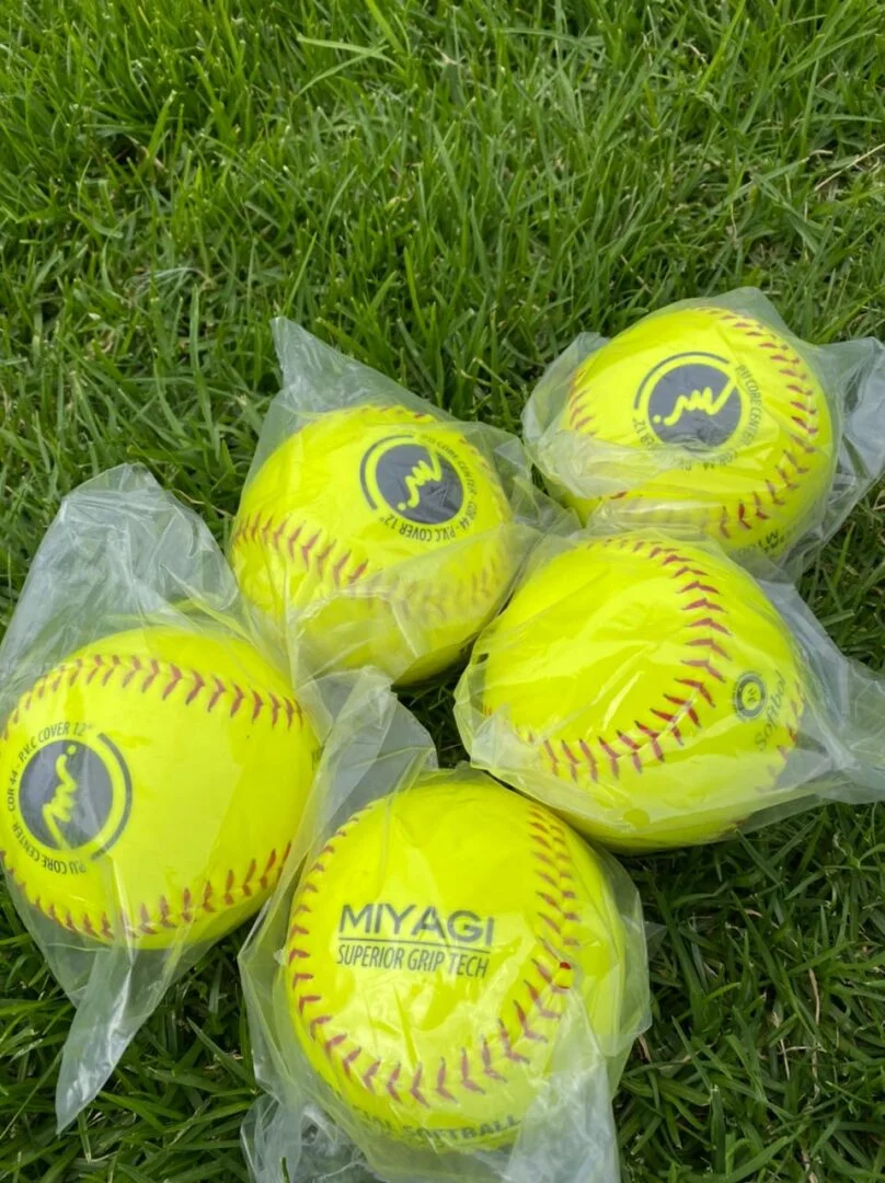 Bola De Softball Miyagi Cork 44 En Pvc