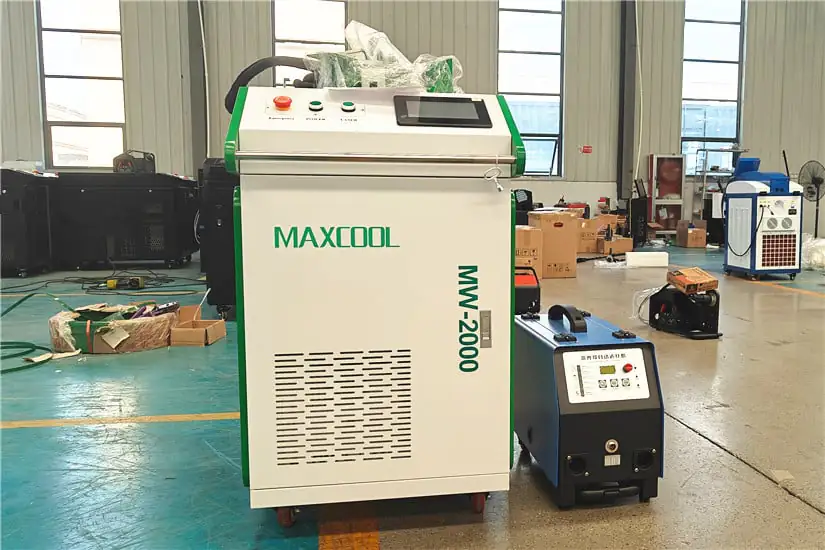 Máquina de soldadura láser de alimentación de alambre doble de mano3