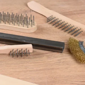 Herramientas manuales para el proceso de la madera